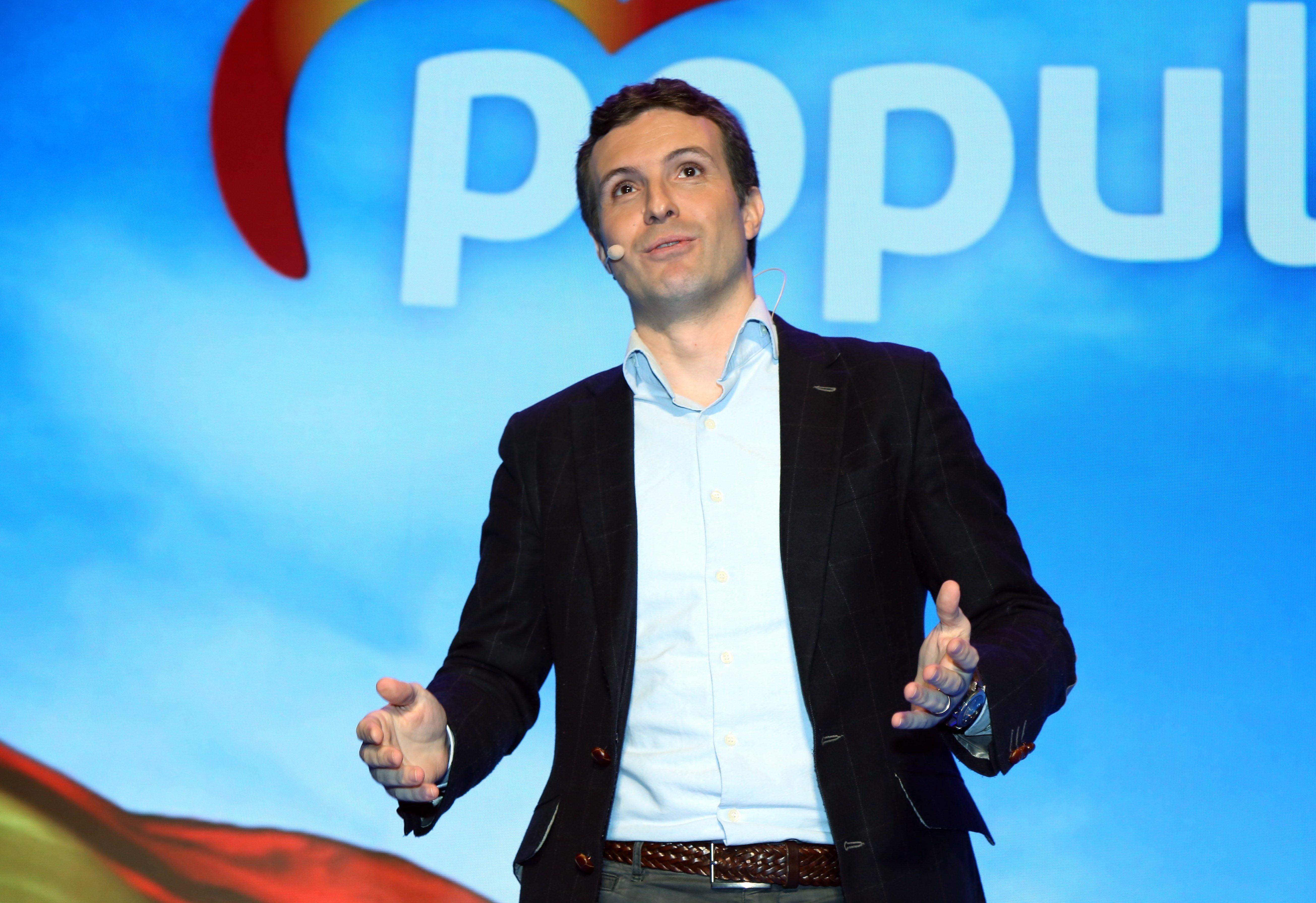 Casado ha alertado al PP para que no se confunda con Ciudadanos ni con Vox Casado ha alertado al PP para que no se confunda con Ciudadanos ni con Vox