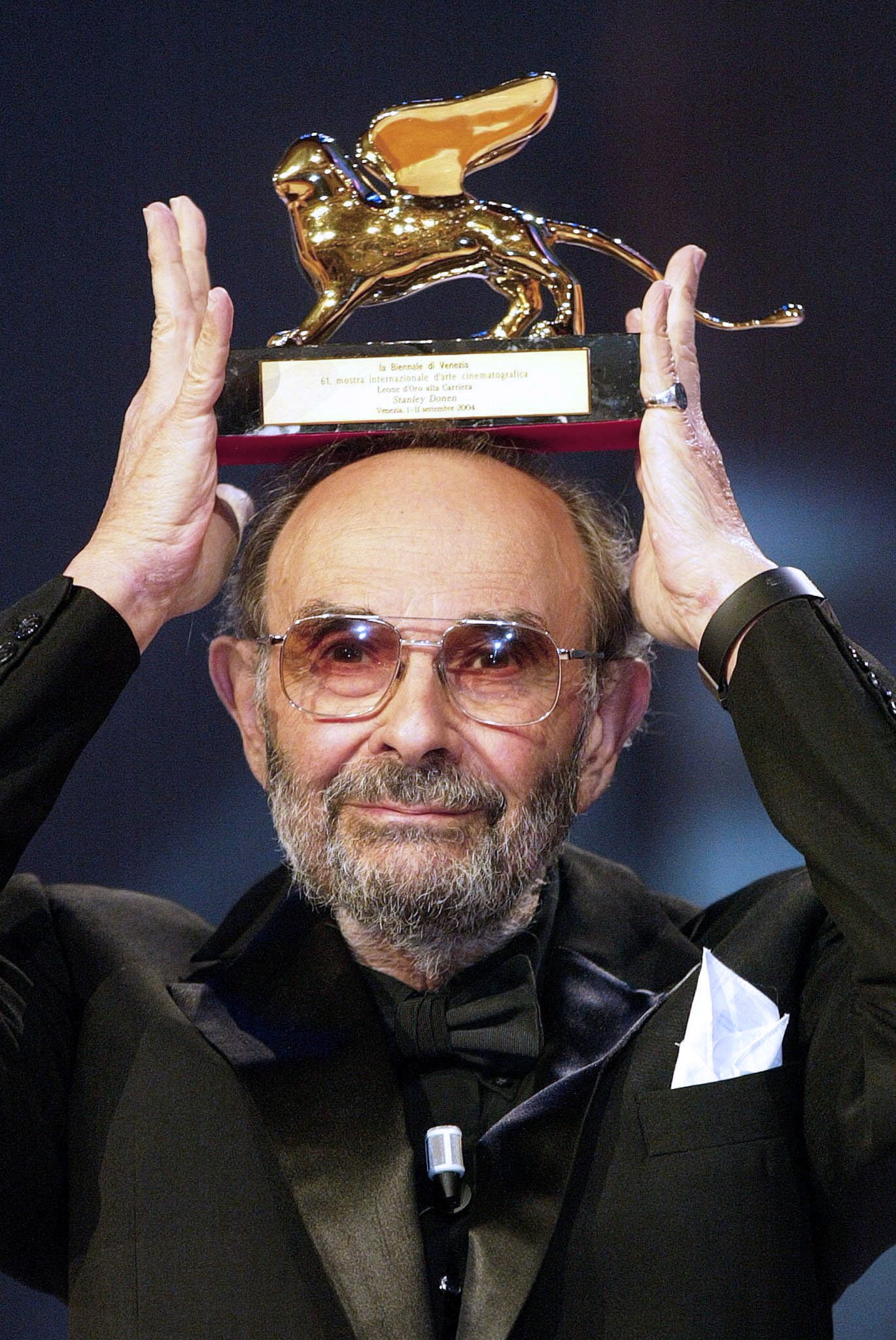 Muere Stanley Donen, director de 'Cantando bajo la lluvia' Muere Stanley Donen, director de 'Cantando bajo la lluvia'