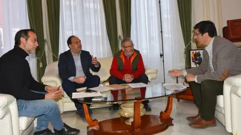 Reunión entre Caballero y los secretarios provinciales de UGT y CCOO Reunión entre Caballero y los secretarios provinciales de UGT y CCOO