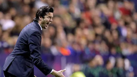 Santiago Solari, en la banda del Ciutat de Valencia Santiago Solari, en la banda del Ciutat de Valencia