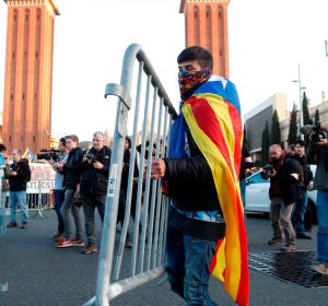 Los CDR cortan el tráfico en protesta por la presencia del Rey en Barcelona Los CDR cortan el tráfico en protesta por la presencia del Rey en Barcelona