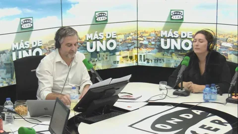 La emotiva introducción de Carlos Alsina que ha emocionado a Estrella Morente La emotiva introducción de Carlos Alsina que ha emocionado a Estrella Morente
