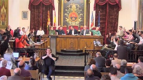 Votacion en el peno del Ayuntamiento de Elche del mes de febrero