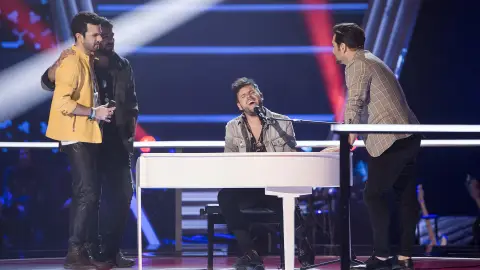 Pablo López y Sergio Jiménez cantan ‘El Patio’ en los Asaltos de ‘La Voz’ VALORACION| ASALTOS LA VOZ