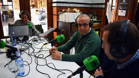 Antonio Tapia, en Onda Deportiva Málaga desde el Mesón Cantarrana Antonio Tapia, en Onda Deportiva Málaga desde el Mesón Cantarrana