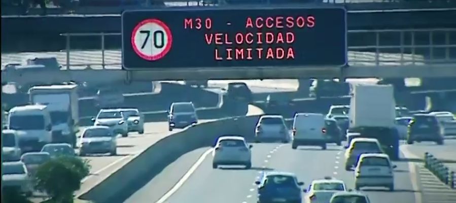 Madrid mantiene para este miércoles el escenario 1 del protocolo de contaminación limitando la velocidad a 70 km/h por la M-30 Madrid mantiene para este miércoles el escenario 1 del protocolo de contaminación limitando la velocidad a 70 km/h por la M-30