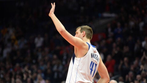 Dirk Nowitzki se despide del Staples Center