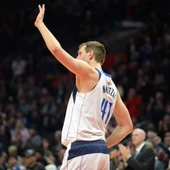 Dirk Nowitzki se despide del Staples Center Dirk Nowitzki se despide del Staples Center