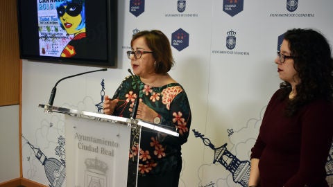 Nieto-M&aacute;rquez y Mart&iacute;nez, durante la presentaci&oacute;n del Carnaval de C.Real