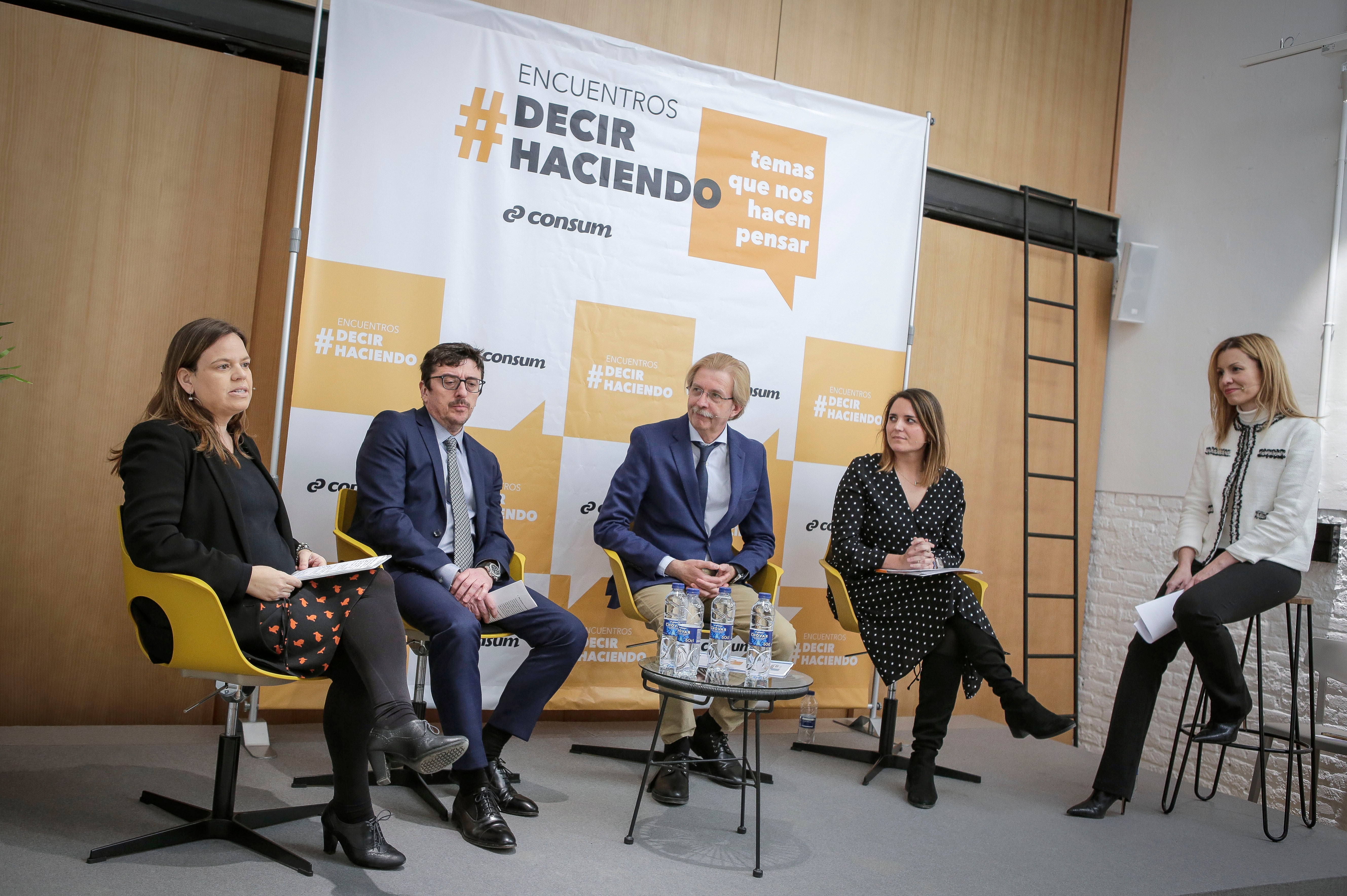 Consum fomenta el empleo sostenible favoreciendo el desarrollo y continuidad de la trayectoria laboral de sus empleados Consum fomenta el empleo sostenible favoreciendo el desarrollo y continuidad de la trayectoria laboral de sus empleados