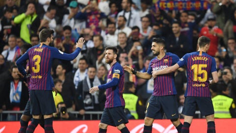 Luis Su&aacute;rez celebra su gol con el Barcelona