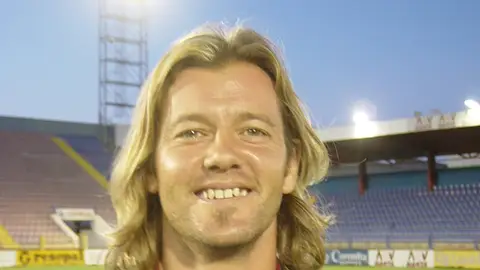 Manu Mosquera, nuevo entrenador del Extremadura Histórico jugador del club extremeño