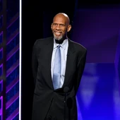 El exjugador de la NBA Kareem Abdul-Jabbar El exjugador de la NBA Kareem Abdul-Jabbar