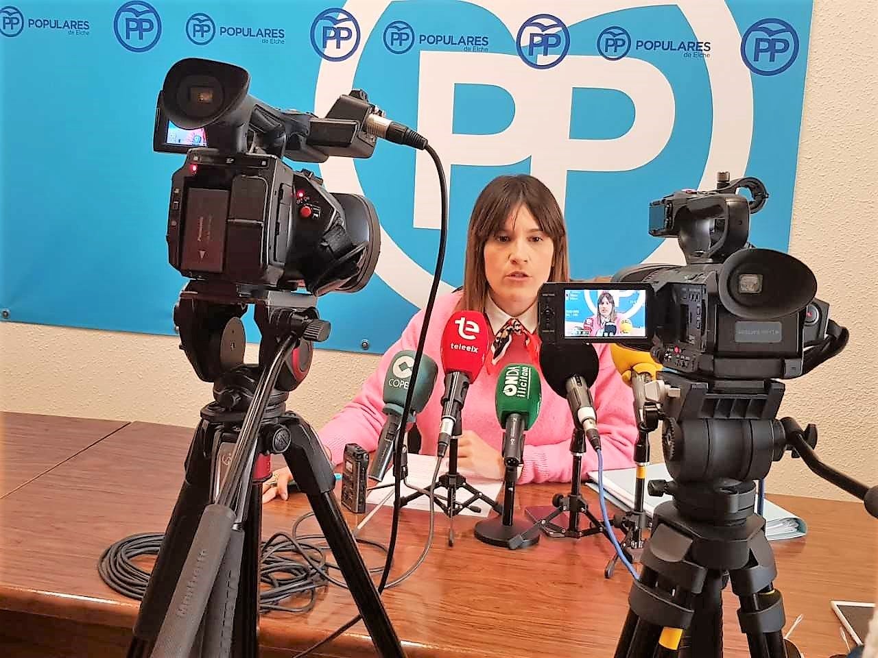 El PP de Elche exige la convocatoria de la comisión de seguimiento de las mociones aprobadas por el pleno del Ayuntamiento El PP de Elche exige la convocatoria de la comisión de seguimiento de las mociones aprobadas por el pleno del Ayuntamiento