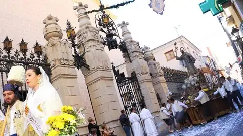La Junta de Festes presenta les bases del concurs del cartella anunciador de les festes patronals de 2019. El cartell inclourà enguany el logotip del 400 aniversari de la beatificació de Sant Pasqual.