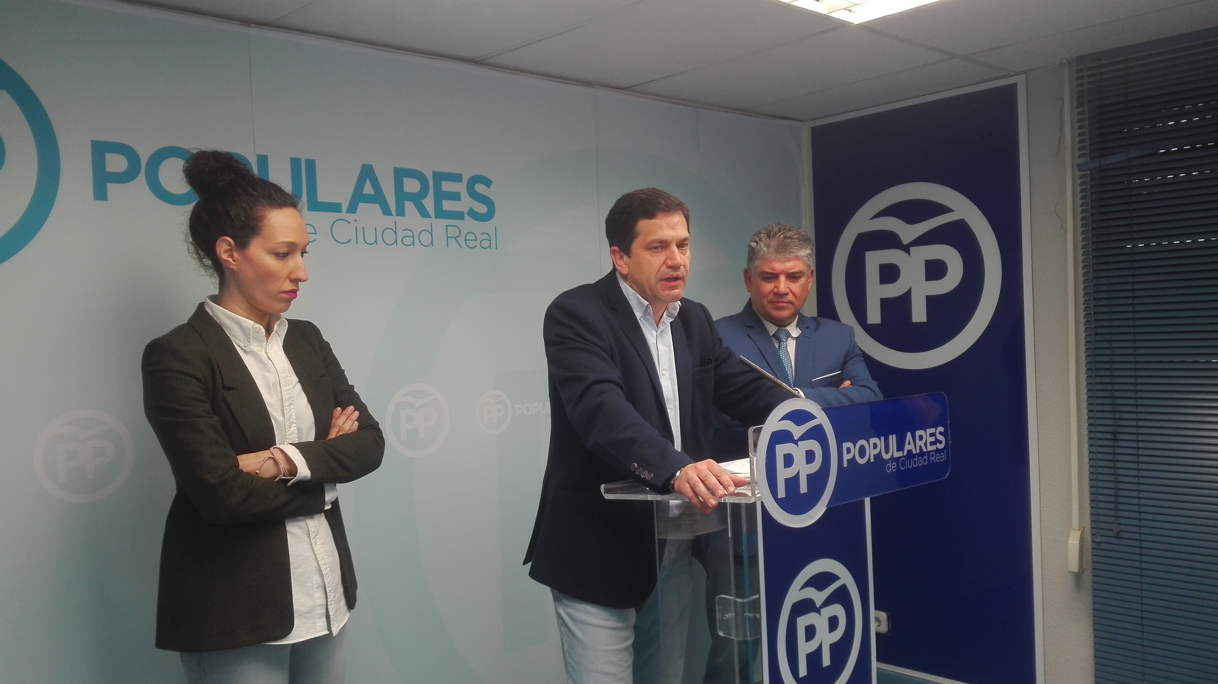 Cotillas: “Estamos convencidos de que mañana veremos la sumisión de García-Page ante Pedro Sánchez” Cotillas: “Estamos convencidos de que mañana veremos la sumisión de García-Page ante Pedro Sánchez”