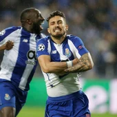 Telles celebra su gol contra la Roma Telles celebra su gol contra la Roma