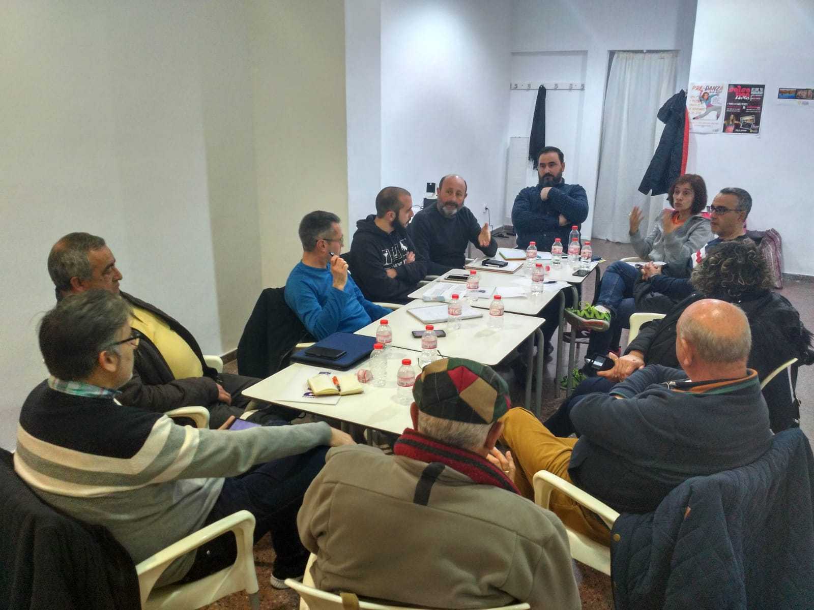 Vecinos de cuatro pedanías de Elche inician conversaciones para concurrir a las elecciones municipales en una plataforma conjunta Vecinos de cuatro pedanías de Elche inician conversaciones para concurrir a las elecciones municipales en una plataforma conjunta