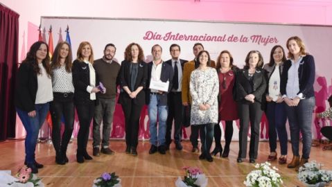 La Diputaci&oacute;n ha entregado el Premio de la Igualdad al Grupo de Desarrollo Rural Entreparques