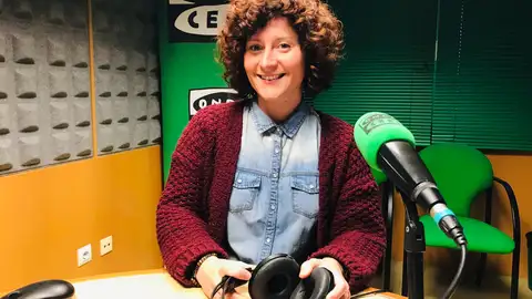 Rena Ortega y Paris Entre dos aguas