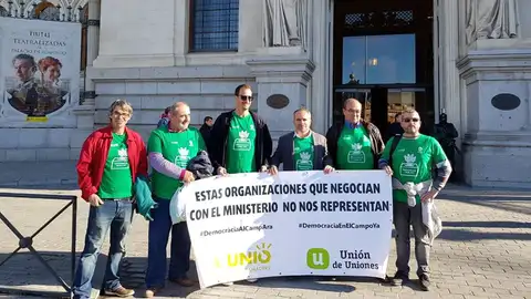 Se concentran en el Ministerio de Agricultura. UNIÓ LLAURADORS