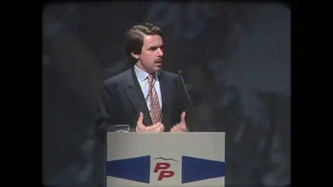 "España va bien": así defendía Aznar en España y el resto del mundo el milagro económico de Rodrigo Rato "España va bien": así defendía Aznar en España y el resto del mundo el milagro económico de Rodrigo Rato