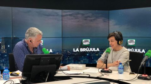 Cristina Villanueva y Juan Ram&oacute;n Lucas en La br&uacute;jula