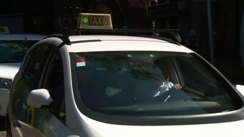 Obras Públicas autoriza la ampliación del servicio de taxi ante el incremento de la demanda del FIB y el Rototom de Benicàssim Obras Públicas autoriza la ampliación del servicio de taxi ante el incremento de la demanda del FIB y el Rototom de Benicàssim