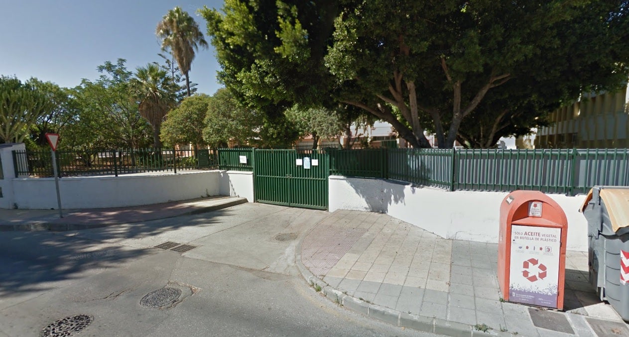 Una madre rompe el labio a una profesora por su descontento con el desayuno que le dieron a su hijo Una madre rompe el labio a una profesora por su descontento con el desayuno que le dieron a su hijo