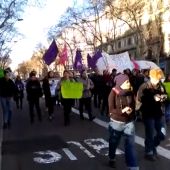 Diversos cortes de tráfico en Barcelona durante la huelga por el Día Internacional de la Mujer
