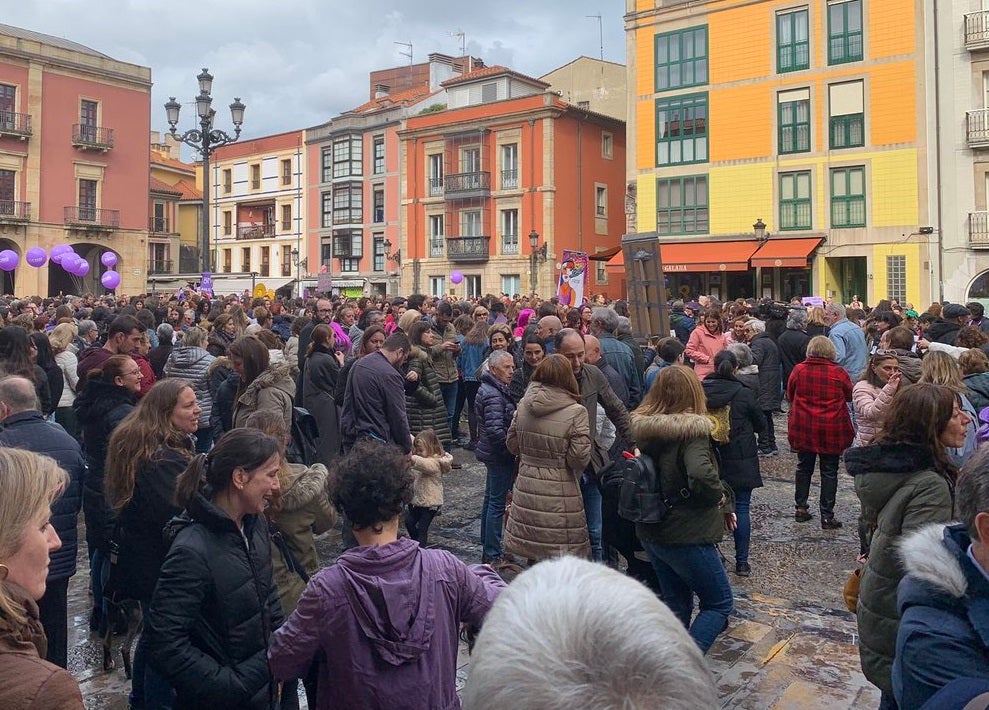 Gijón en la Onda 08/03/2019 con Ana Fierro Gijón en la Onda 08/03/2019 con Ana Fierro