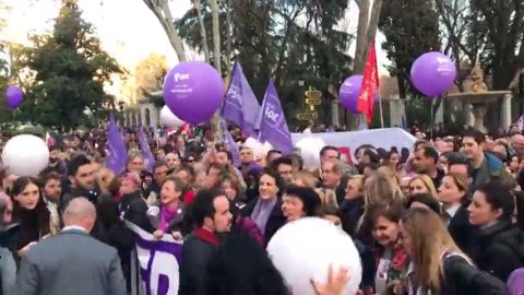 As&iacute; es la cabecera de la manifestaci&oacute;n que comienza en Atocha