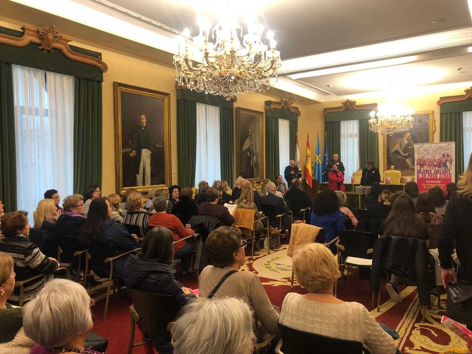 Más de Uno Gijón 08/03/2019 con Ana Fierro Más de Uno Gijón 08/03/2019 con Ana Fierro