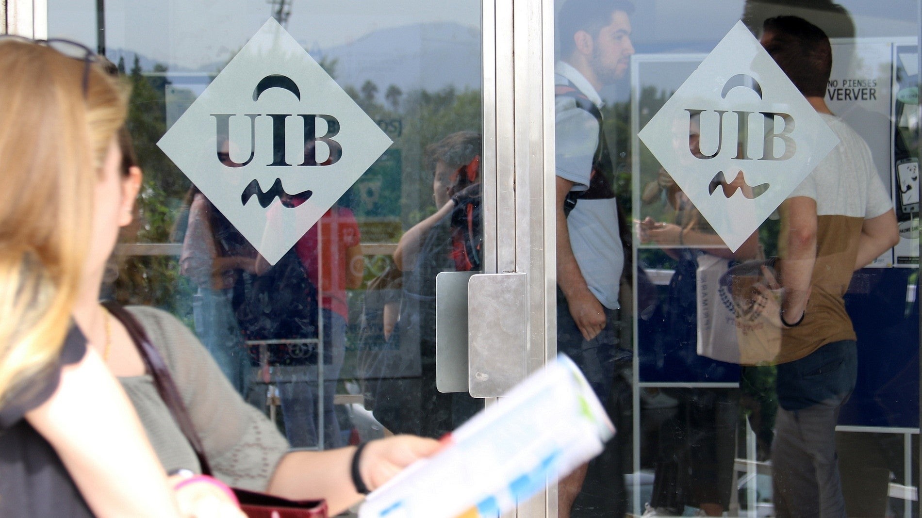 Más de 3.000 estudiantes de la UIB solicitan al Govern la devolución de la matrícula Más de 3.000 estudiantes de la UIB solicitan al Govern la devolución de la matrícula