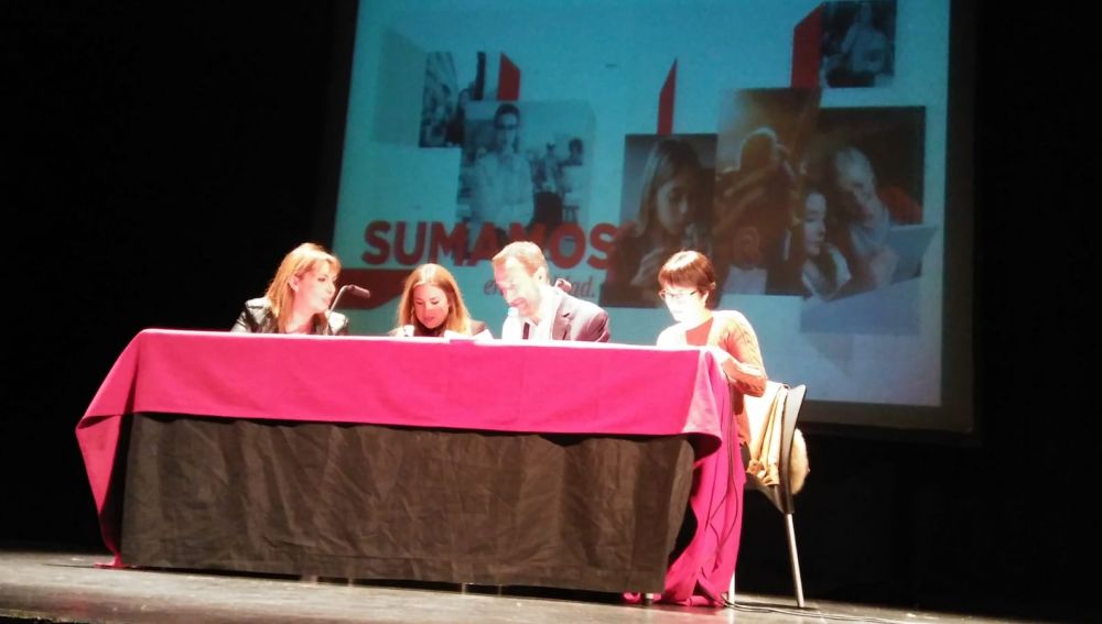 Acto organizado por el PSOE de Elche en la sala cultural La Llotja