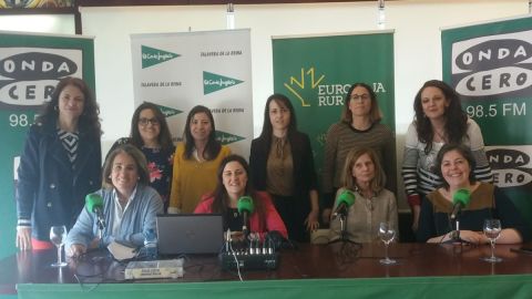 foto programa dia mujer onda cero