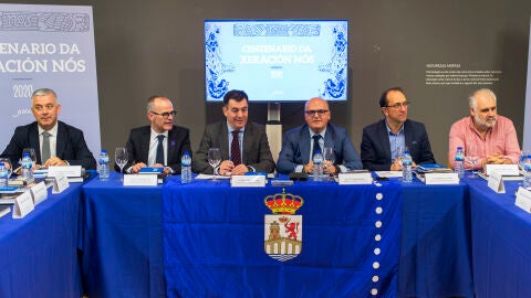 Manuel Baltar na xuntanza das actividades do centenario da Xeraci&oacute;n Nos