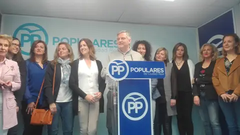 Cañizares y mujeres del Partido Popular de Ciudad Real Cañizares y mujeres del Partido Popular de Ciudad Real