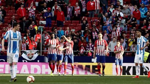 Los jugadores del Atl&eacute;tico de Madrid celebran el gol de Sa&uacute;l ante el Legan&eacute;s