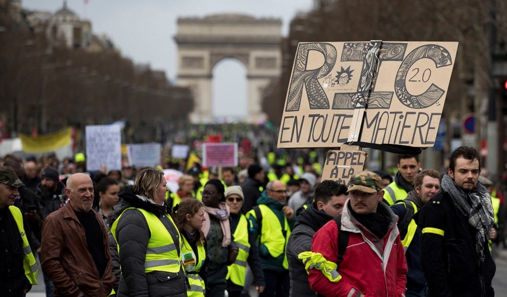 Al menos 32 detenidos en las nuevas protestas de los 'chalecos amarillos' en Francia Al menos 32 detenidos en las nuevas protestas de los 'chalecos amarillos' en Francia