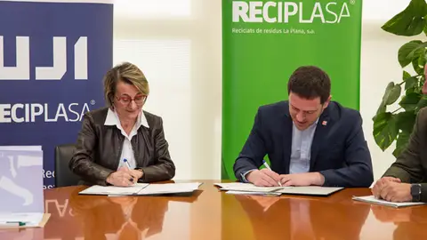 Firma convenio con Reciplasa .