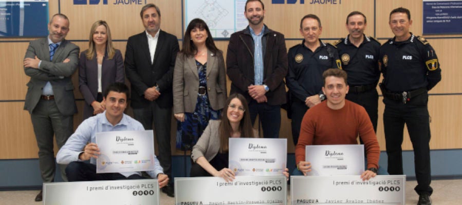 La Policía Local de Castelló premia tres trabajos de fin de grado de estudiantado de la UJI de Criminología y Seguridad La Policía Local de Castelló premia tres trabajos de fin de grado de estudiantado de la UJI de Criminología y Seguridad