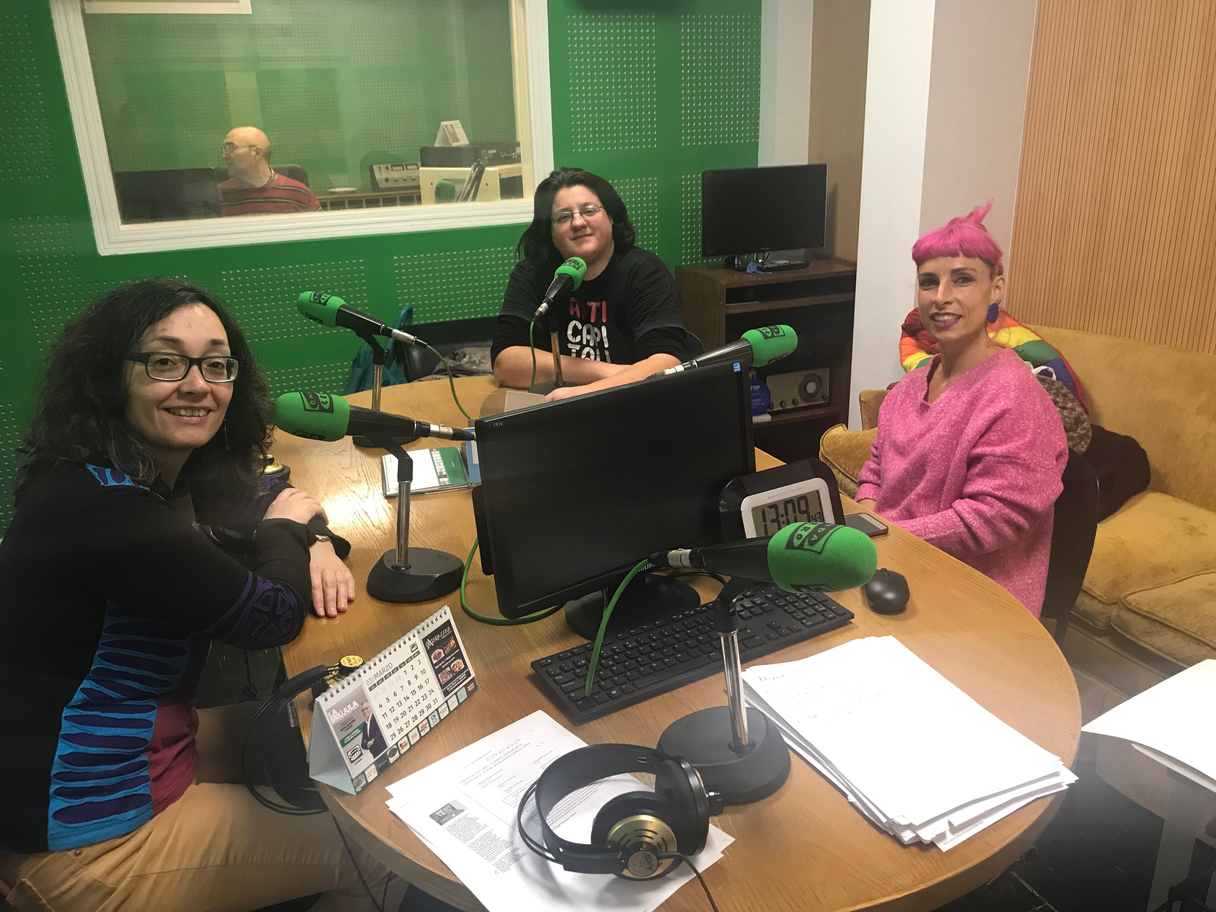 Tertulia En feminino en Ourense en la Onda Tertulia En feminino en Ourense en la Onda