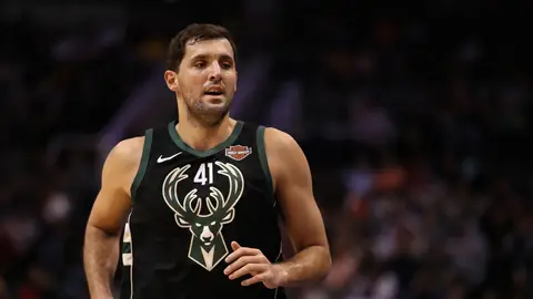 Nikola Mirotic, en un partido con Milwaukee Bucks Nikola Mirotic, en un partido con Milwaukee Bucks