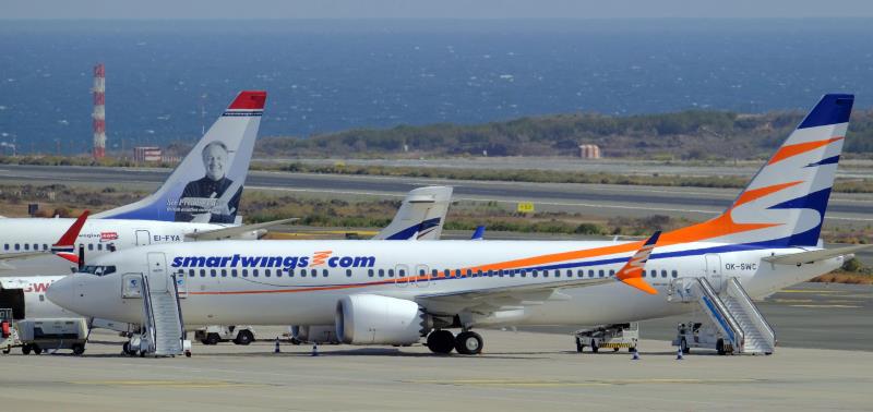 La prohibición de la UE a los Boeing 737 MAX 8 obliga a 150 pasajeros a pasar la noche en Gran Canaria La prohibición de la UE a los Boeing 737 MAX 8 obliga a 150 pasajeros a pasar la noche en Gran Canaria