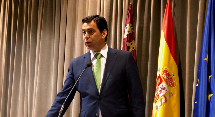 Díez de Revenga ocultó al Consejo de Gobierno que tenía interés personal en el expediente del puerto de lo Pagán Díez de Revenga ocultó al Consejo de Gobierno que tenía interés personal en el expediente del puerto de lo Pagán