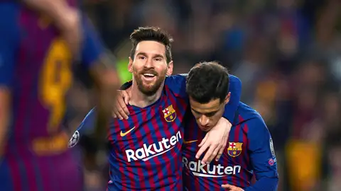 Leo Messi y Coutinho celebran un gol ante el Lyon Leo Messi y Coutinho celebran un gol ante el Lyon