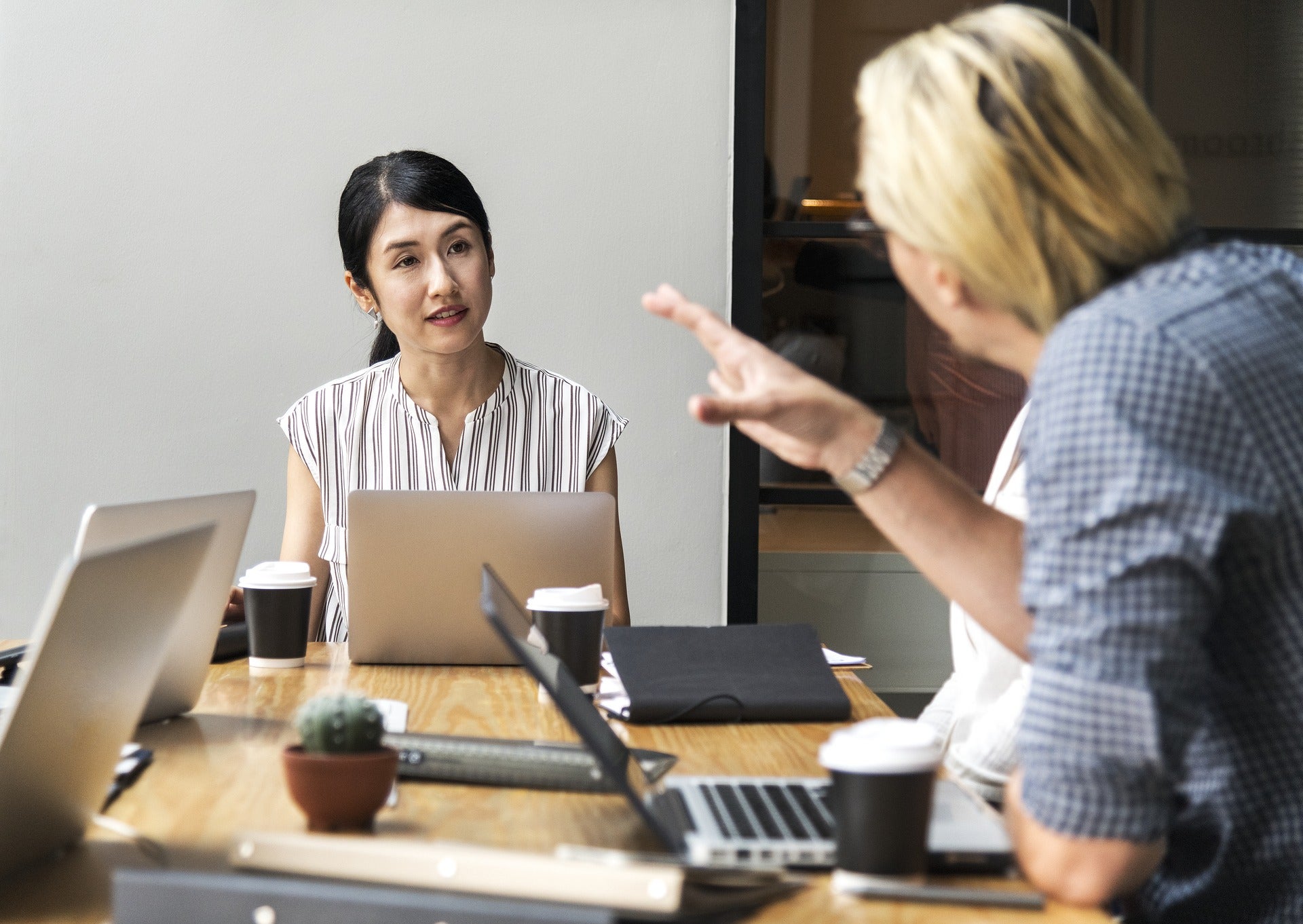Se reduce la brecha salarial: Los salarios de las mujeres crecen más que los de los hombres Se reduce la brecha salarial: Los salarios de las mujeres crecen más que los de los hombres