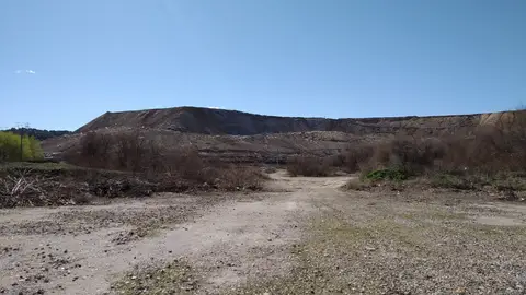 Vertedero en Alcalá de Henares Quinto vaso de vertido en los cerros