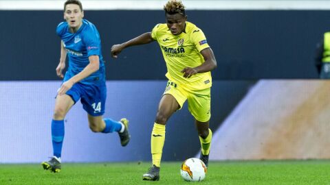 Chukwueze supera a un defensor del Zenit